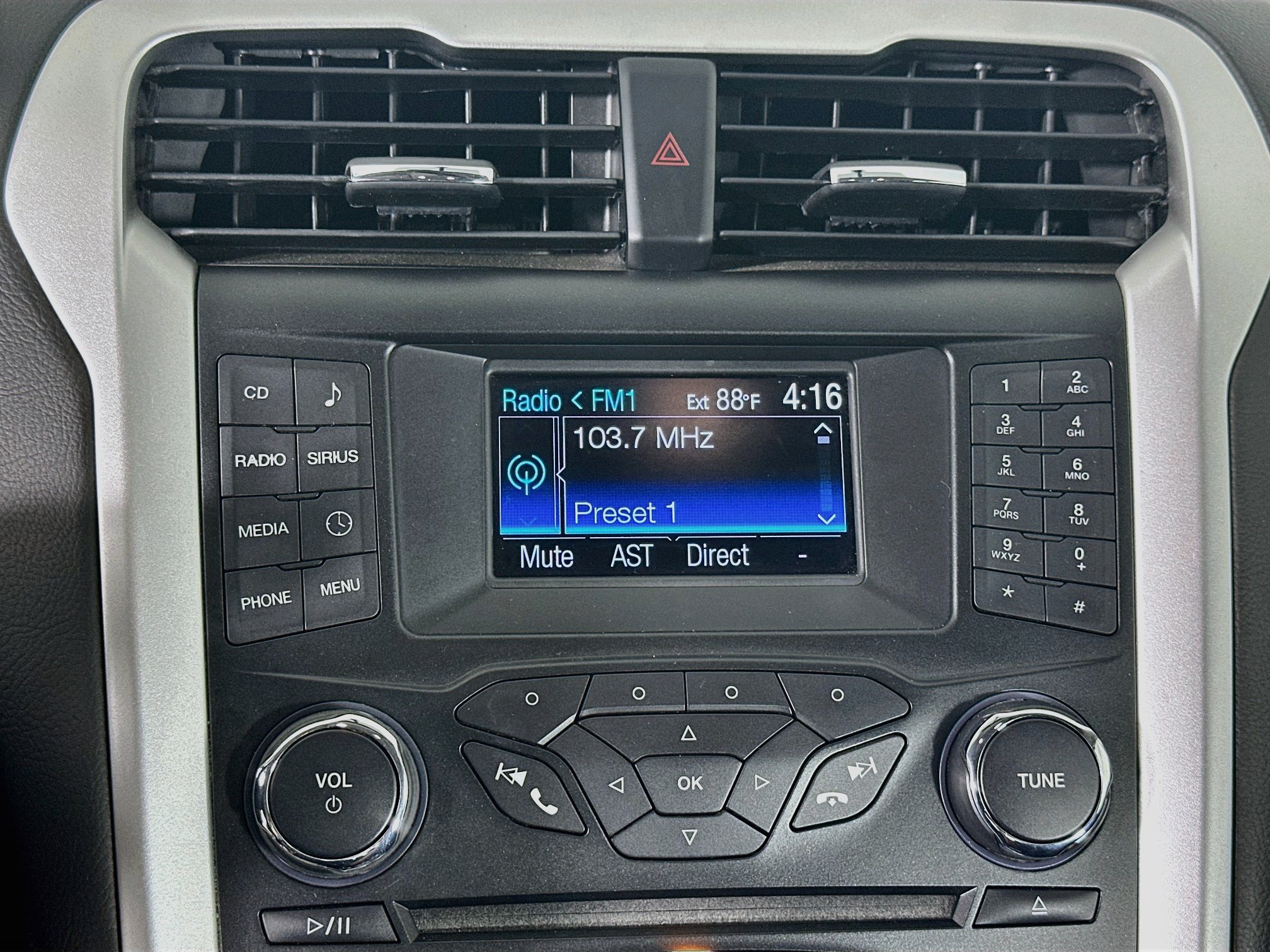 Used 2013 Ford Fusion SE FWD image 19