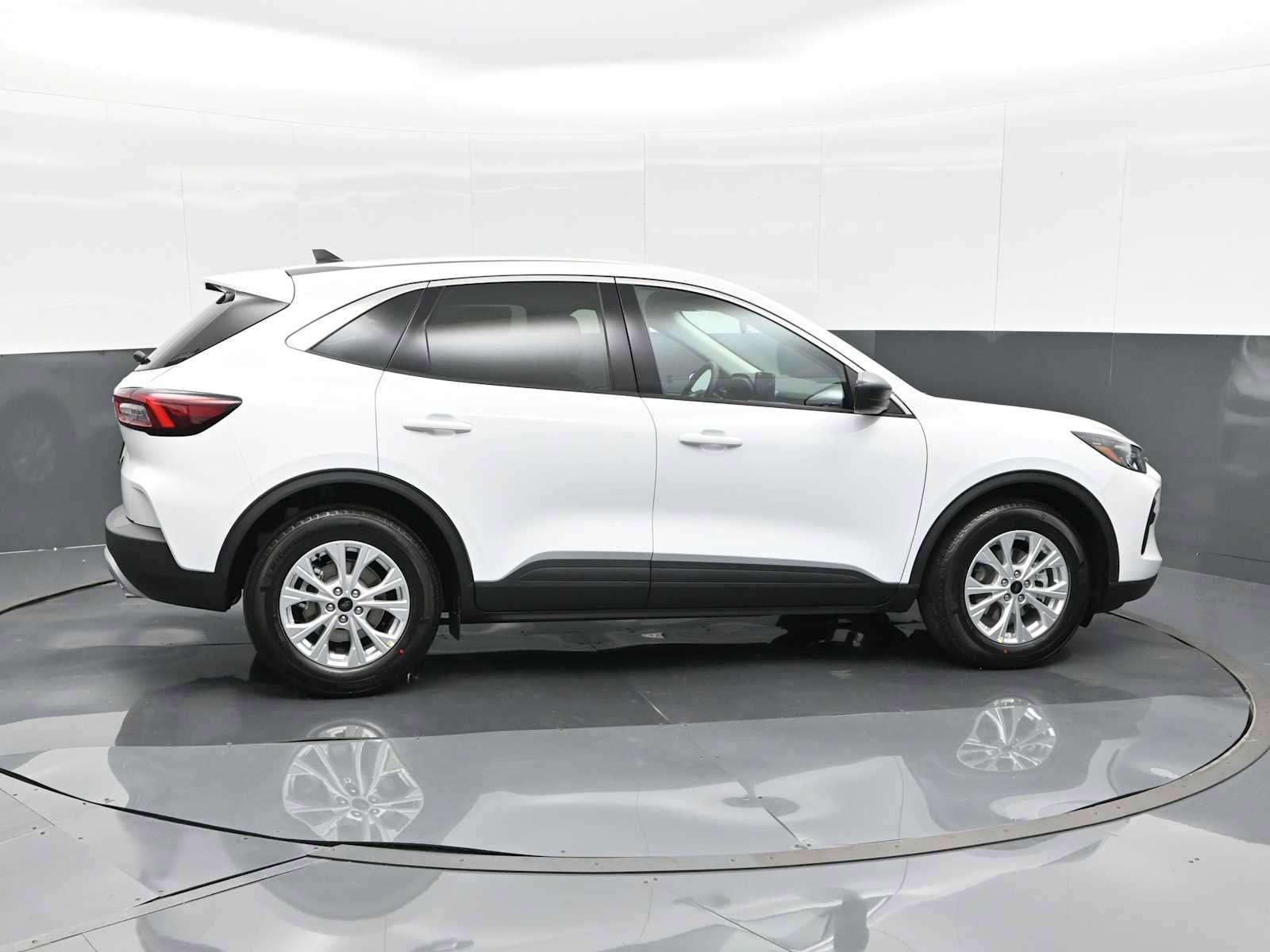 New 2024 Ford Escape Active w/ Cold Weather Package image 9