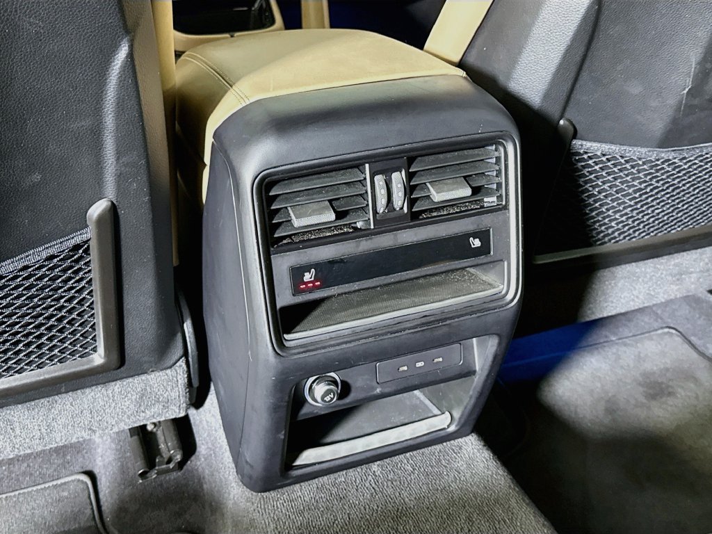 Certified 2024 Porsche Cayenne AWD/4WD image 22
