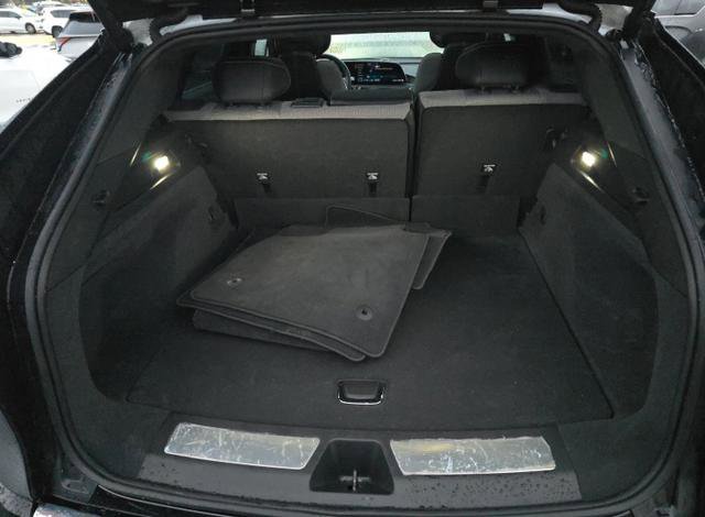 Used 2024 Cadillac Lyriq Tech image 4