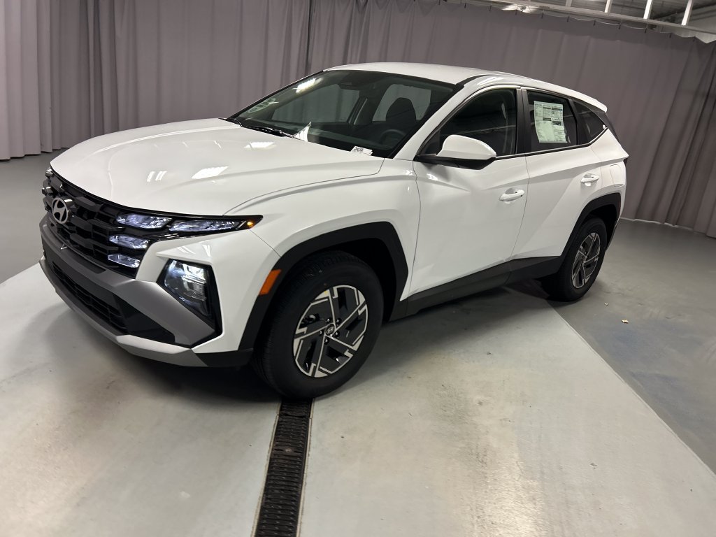New 2026 Hyundai Tucson Blue SE AWD/4WD image 3