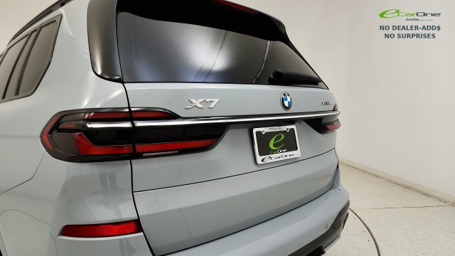 Used 2023 BMW X7 xDrive40i w/ Executive Package AWD/4WD image 26
