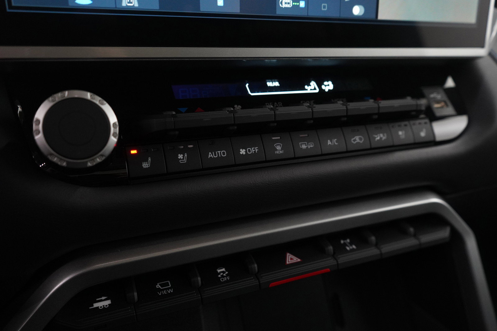 Used 2025 Toyota Sequoia Platinum image 21