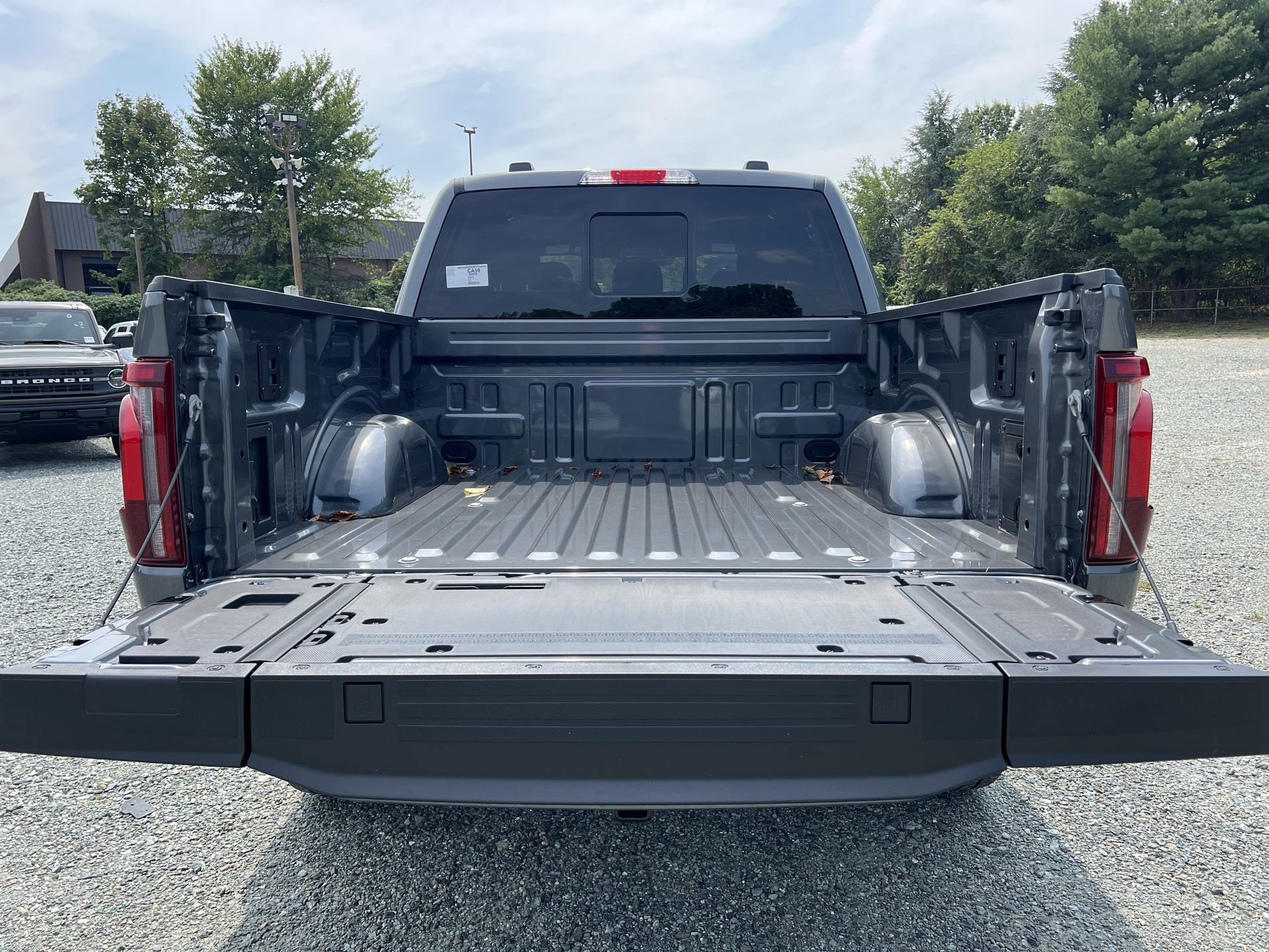 New 2026 Ford F150 Lariat w/ Equipment Group 501A Mid AWD/4WD image 25