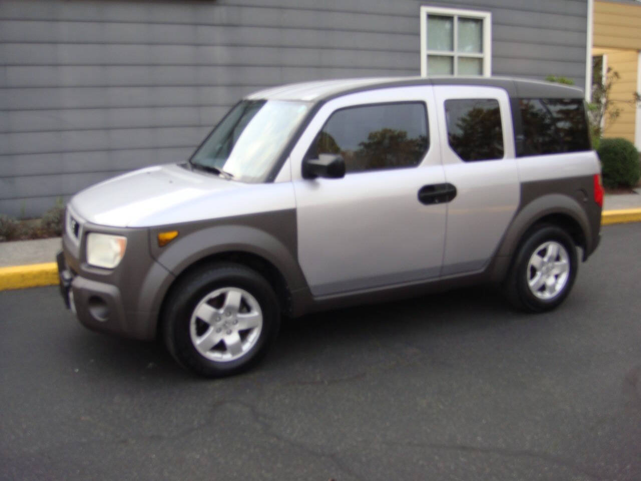 Used 2003 Honda Element EX image 3