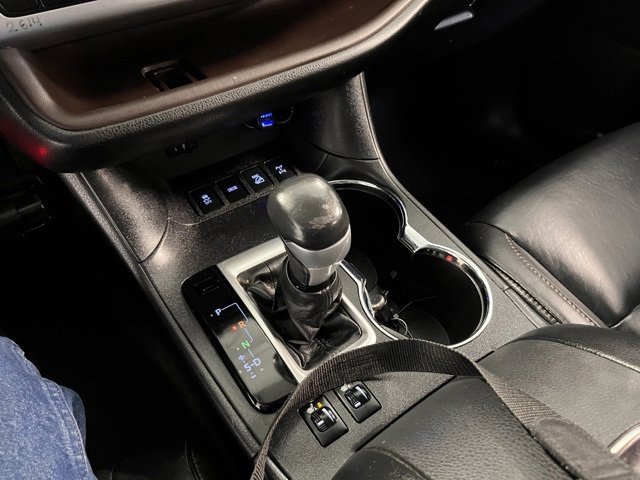 Used 2015 Toyota Highlander XLE image 27