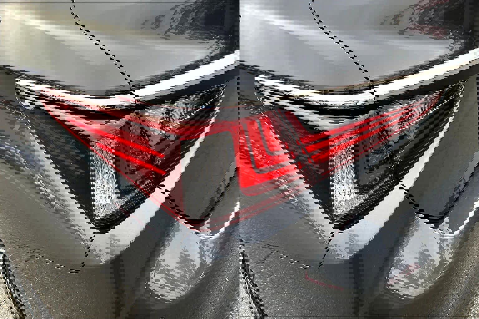 Used 2025 Lexus ES 350 w/ Premium Package image 27