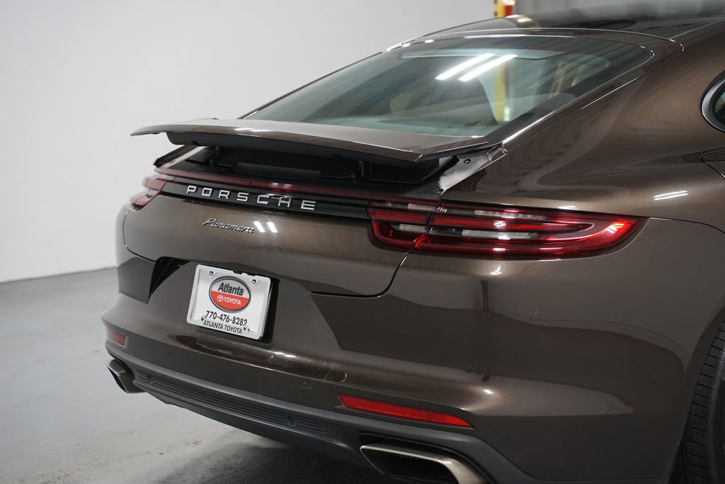 Used 2018 Porsche Panamera image 9