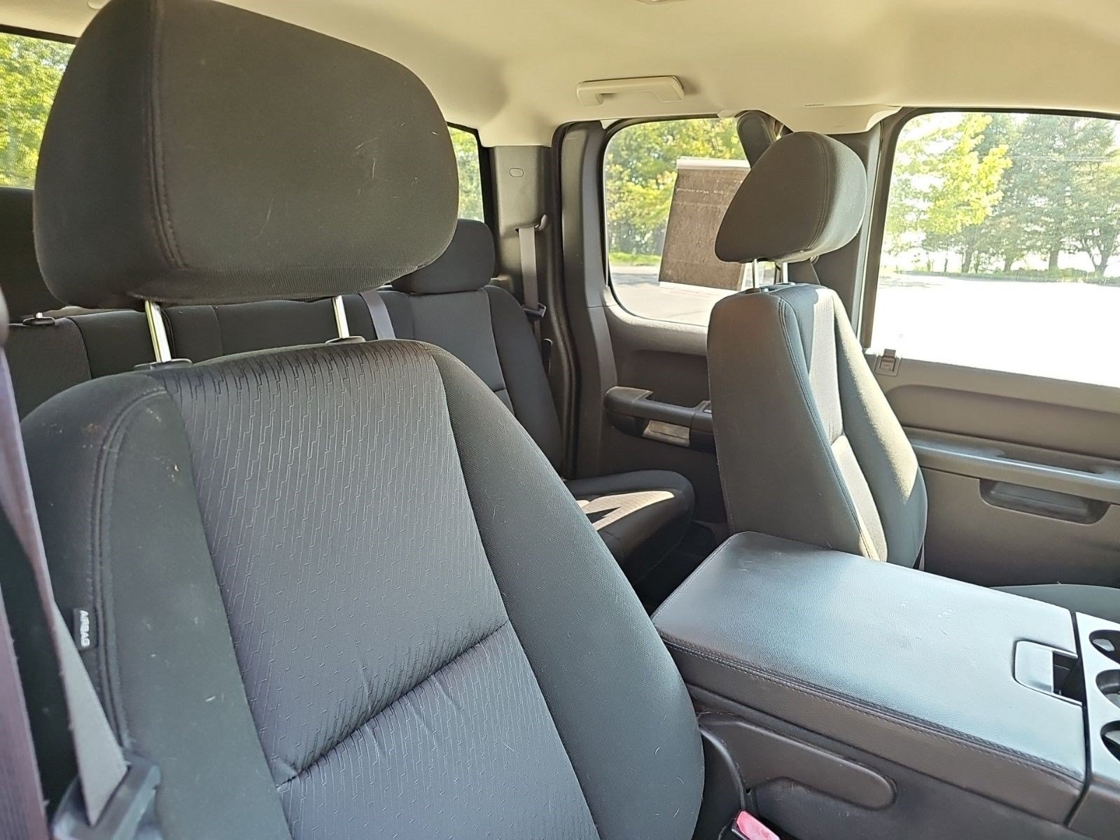 Used 2010 Chevrolet Silverado 1500 LT w/ Power Pack Plus AWD/4WD image 12