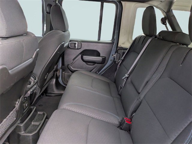 Used 2024 Jeep Wrangler Unlimited Rubicon 4xe image 17