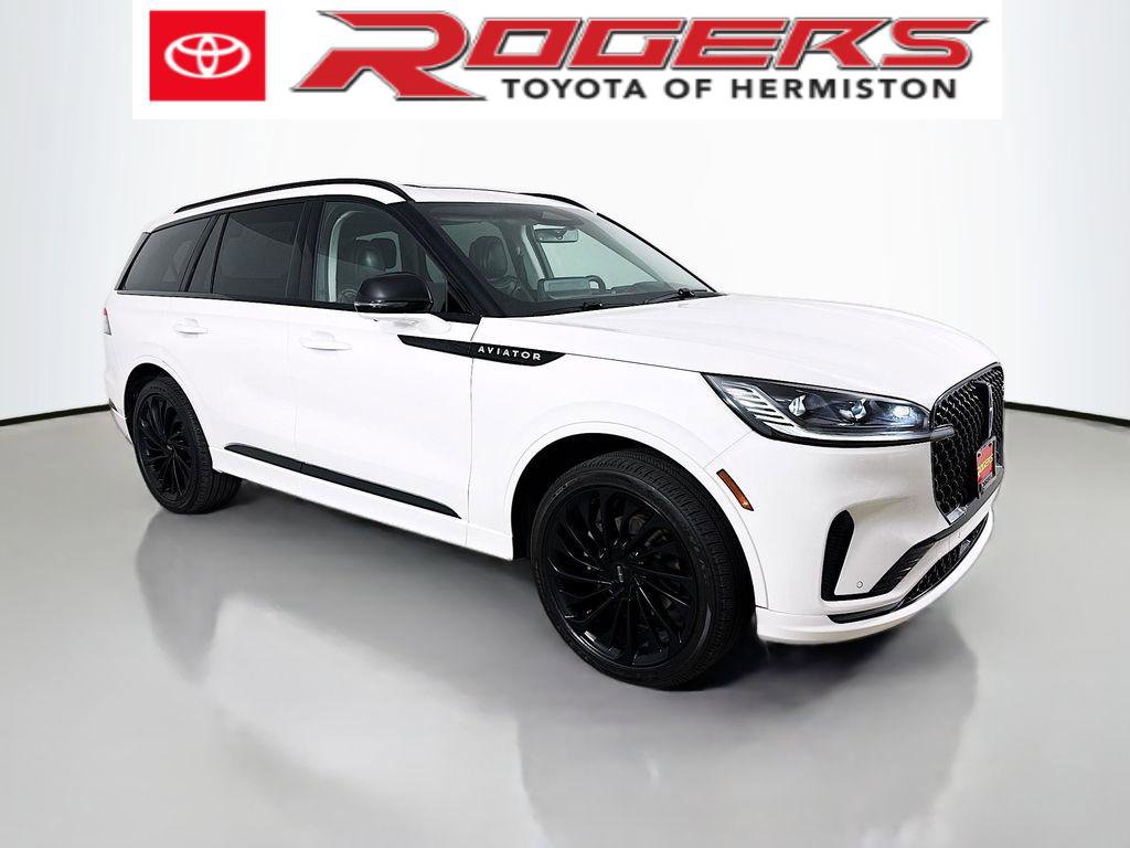 Used 2025 Lincoln Aviator Reserve w/ Equipment Group 201A AWD/4WD image 1