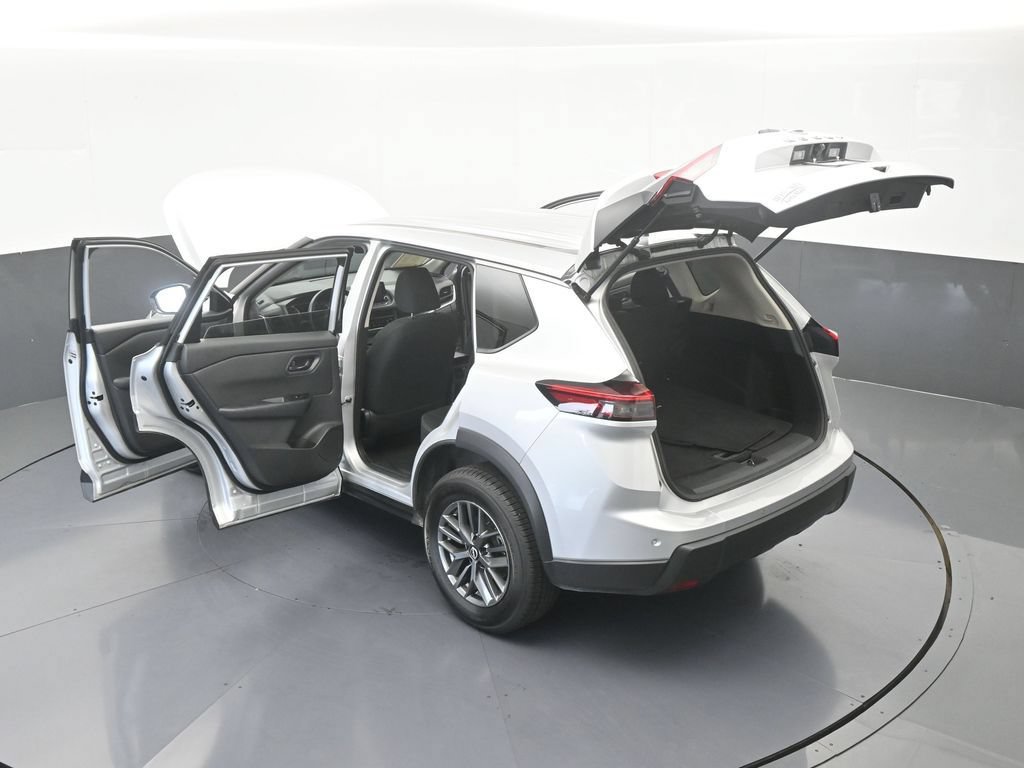 Used 2024 Nissan Rogue S FWD image 61