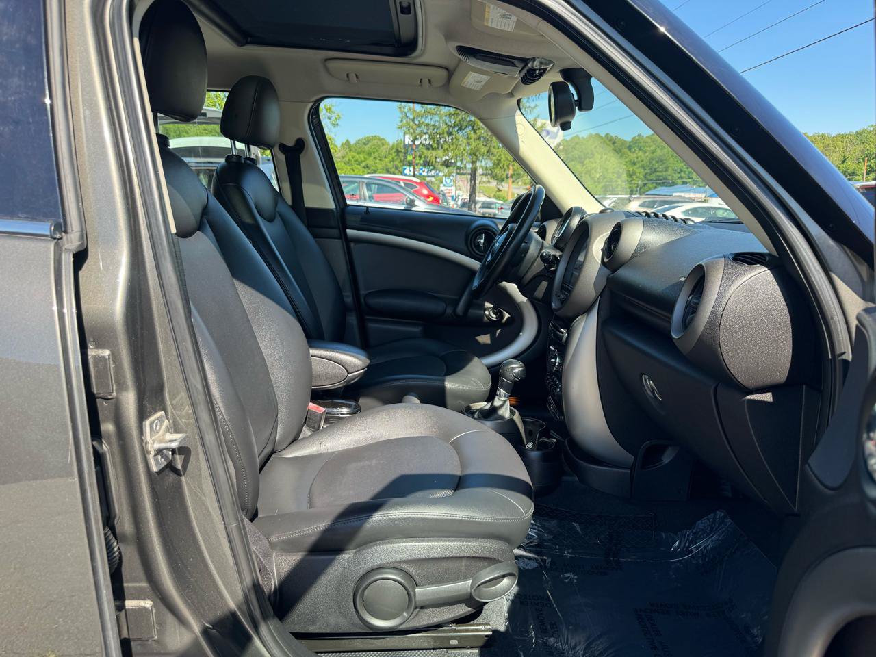 Used 2012 MINI Cooper Countryman FWD image 14