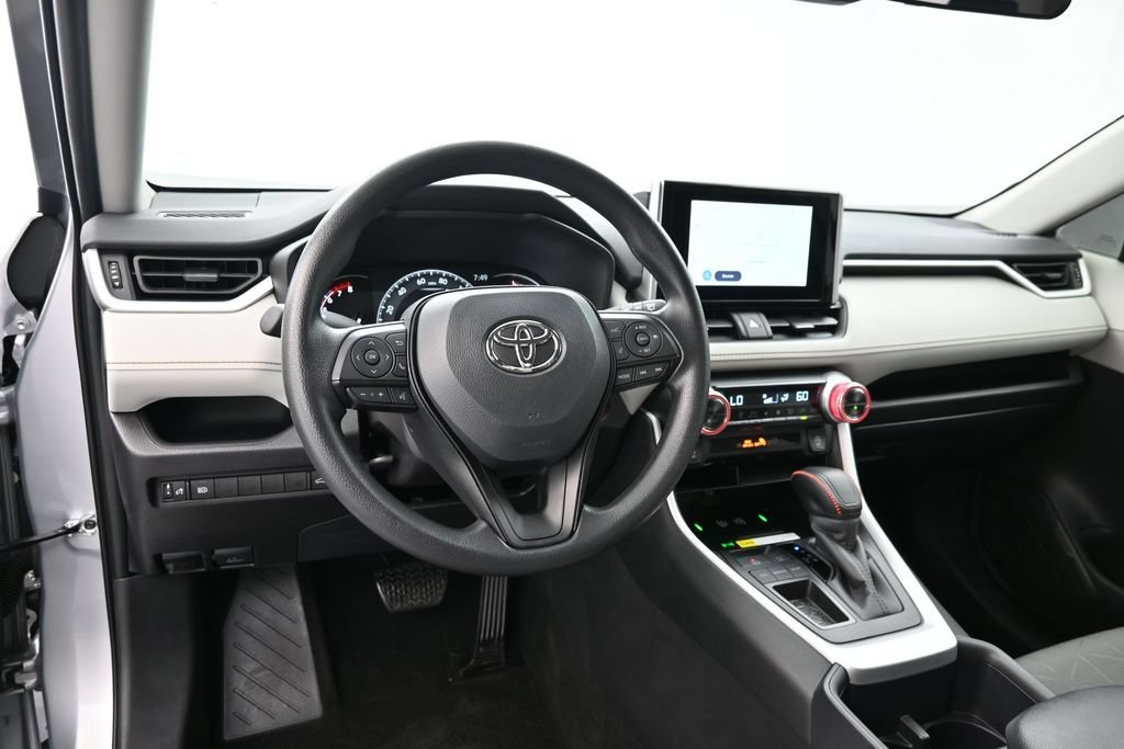 Used 2025 Toyota RAV4 XLE w/ Convenience Package FWD image 18