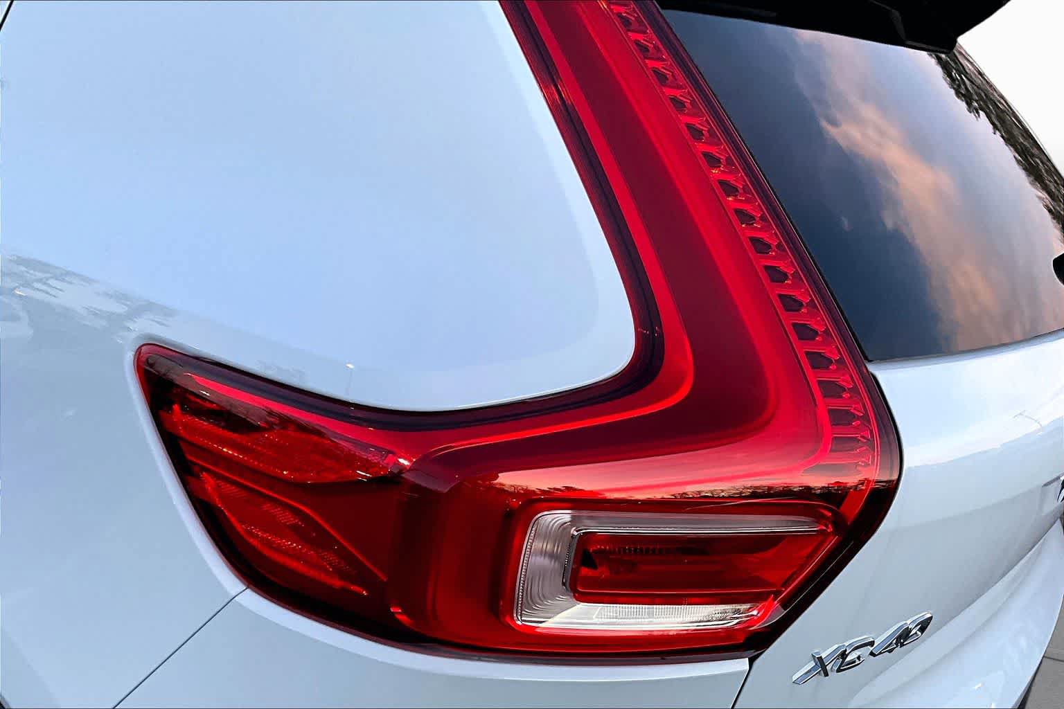 New 2026 Volvo XC40 B5 Plus w/ Protection Package Premier AWD/4WD image 5