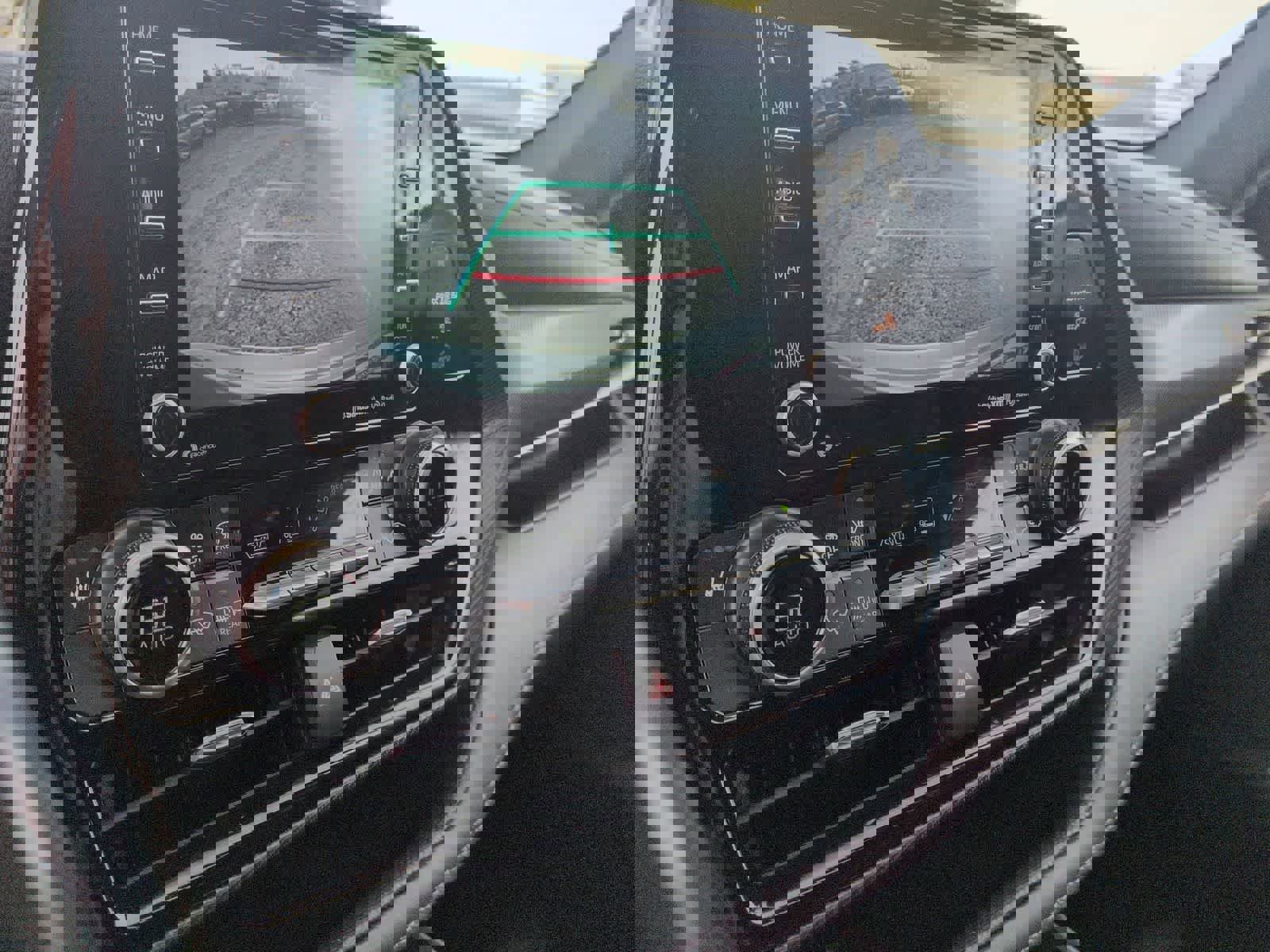 Used 2022 Toyota Highlander XSE image 27