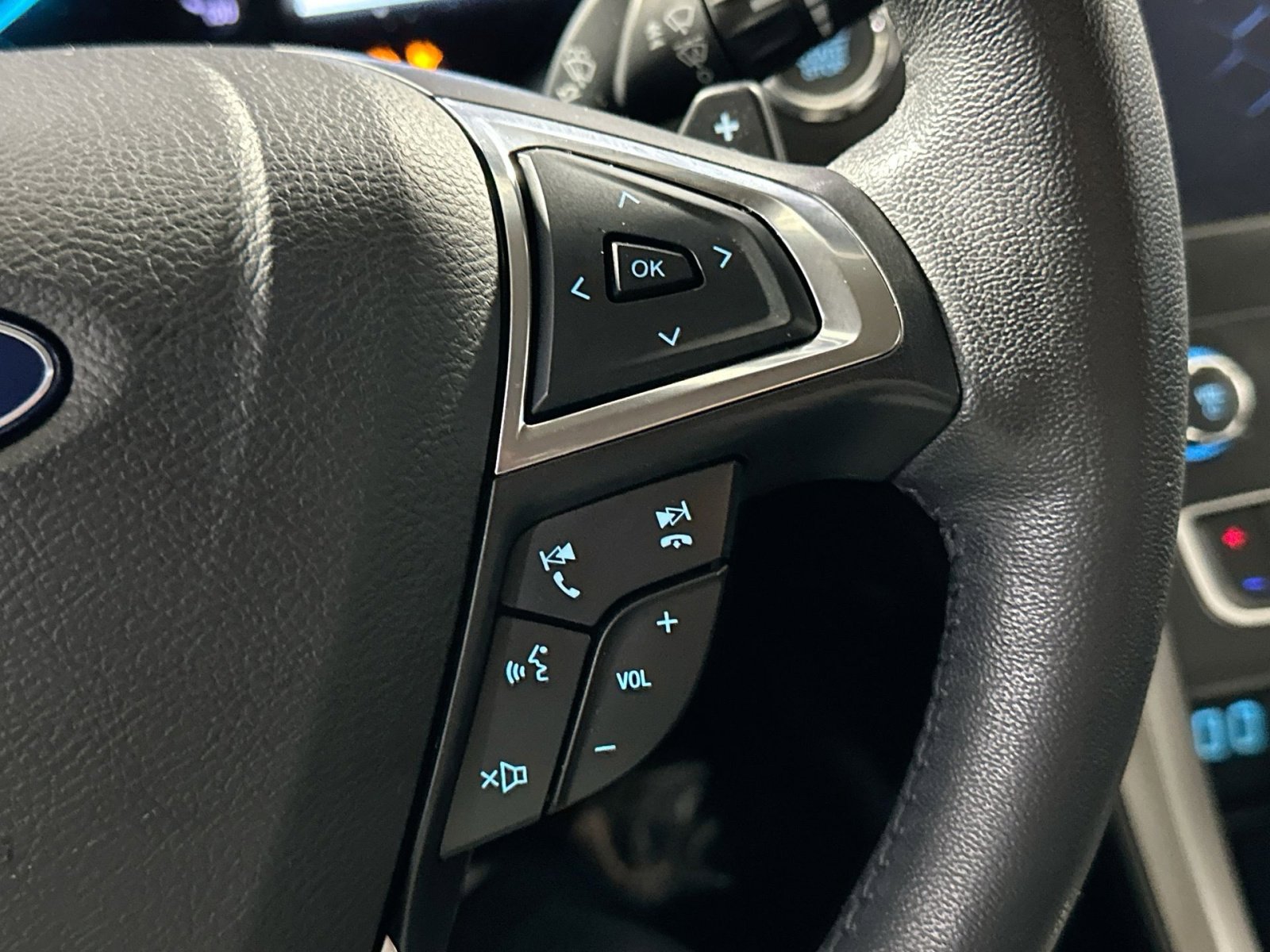 Used 2019 Ford Fusion SEL image 20