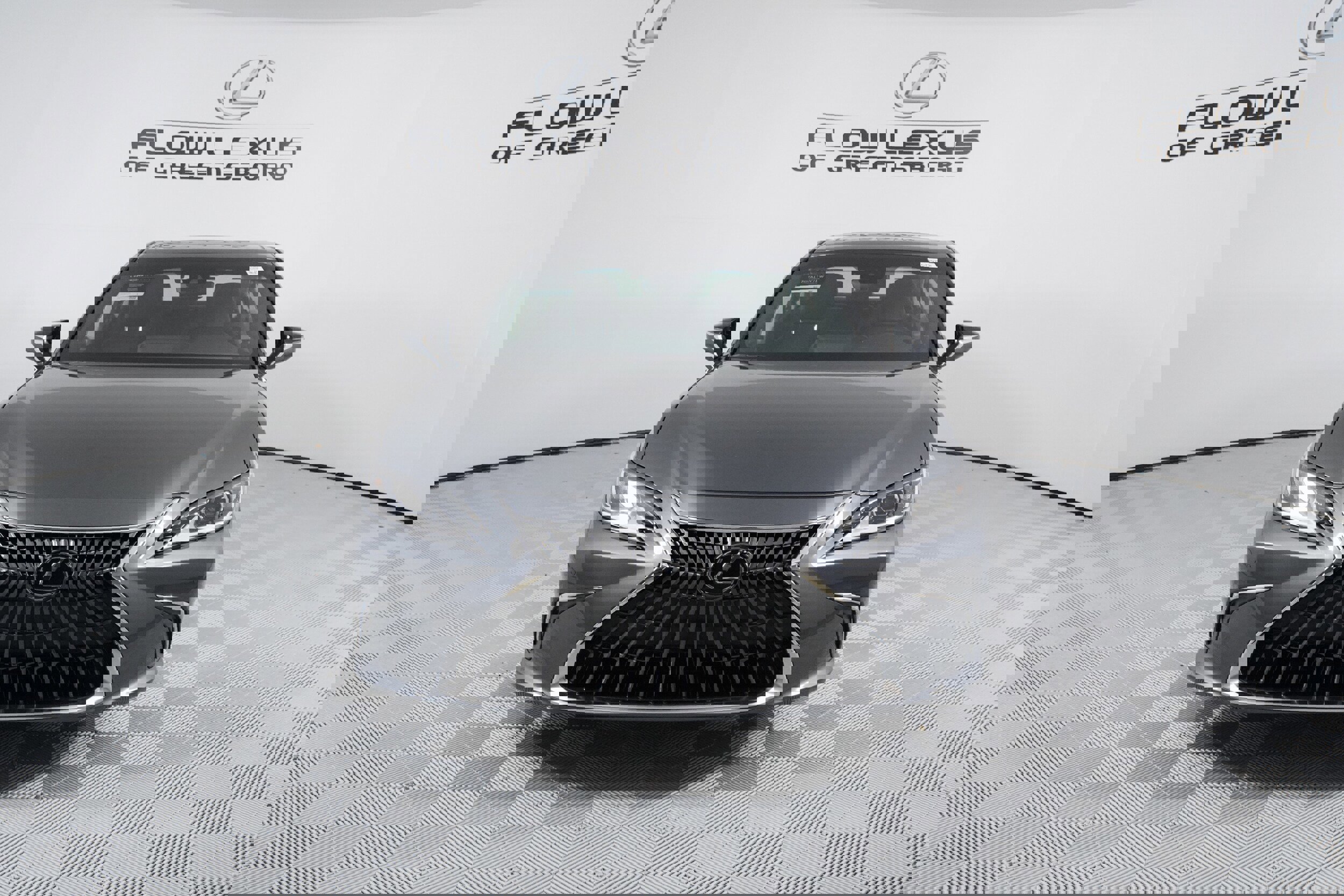 Used 2022 Lexus ES 350 image 2