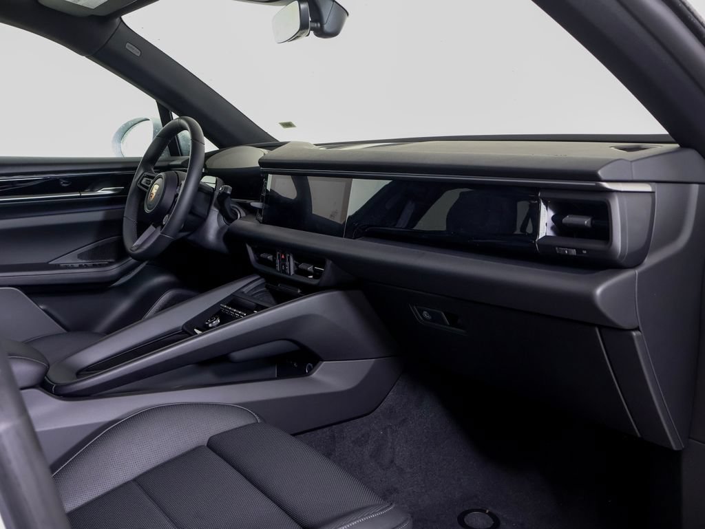 New 2026 Porsche Macan 4 Electric AWD/4WD image 28