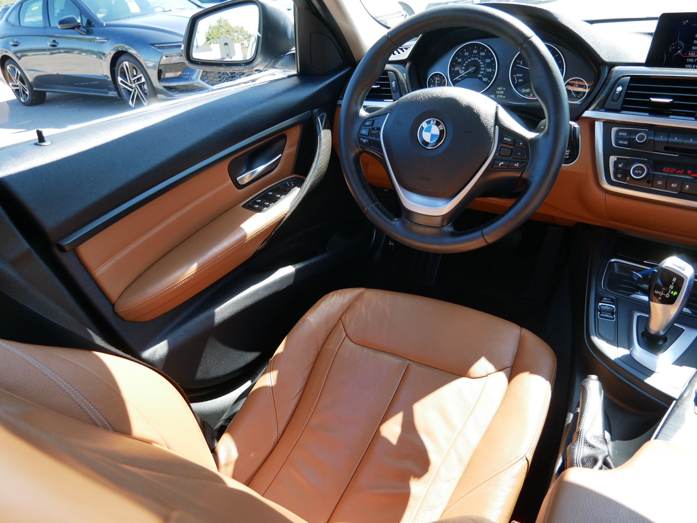 Used 2014 BMW 328d xDrive Sedan AWD/4WD image 9