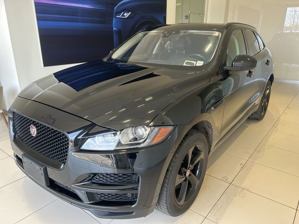 Used 2020 Jaguar F-PACE Premium image 1