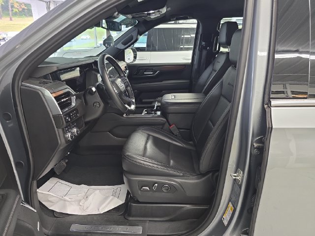 Certified 2025 GMC Yukon Denali AWD/4WD image 13