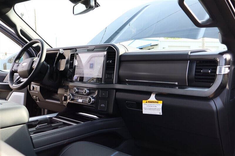 Used 2026 Ford F450 Platinum AWD/4WD image 34