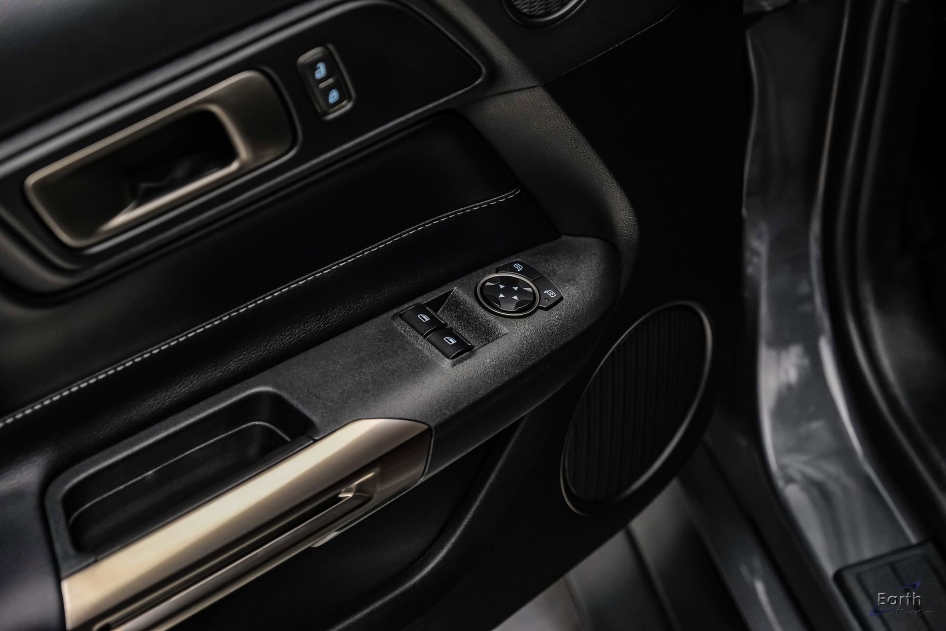 Used 2021 Ford Mustang Shelby GT500 w/ Carbon Fiber Track Pack image 88