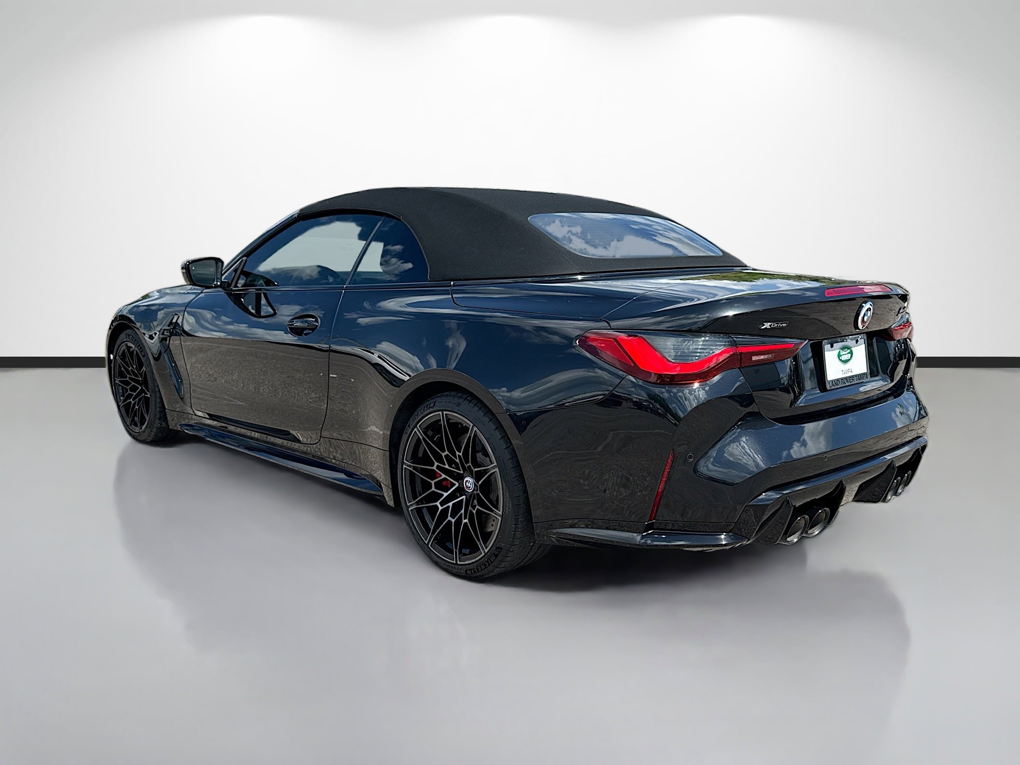 Used 2023 BMW M4 xDrive Competition image 3