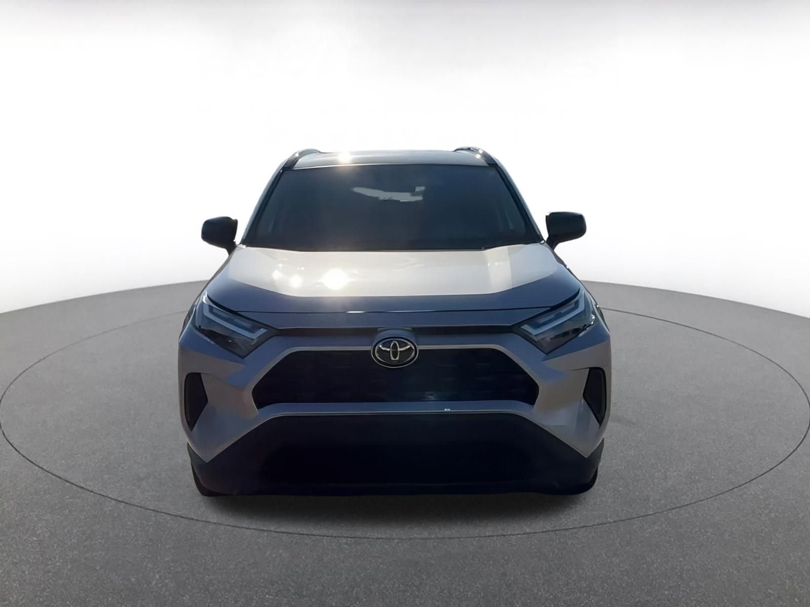 Used 2025 Toyota RAV4 LE image 4