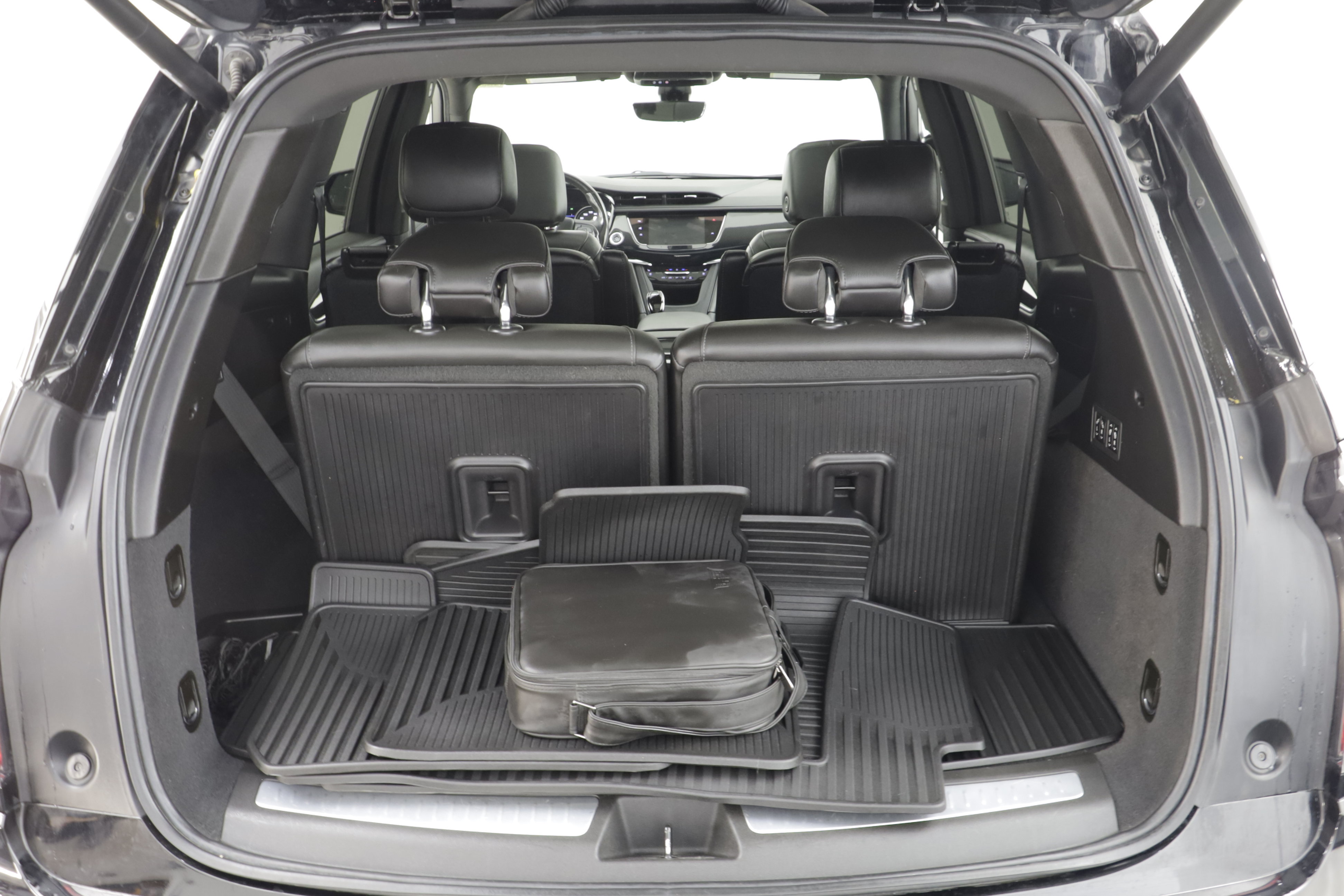 Used 2023 Cadillac XT6 Sport w/ Technology Package AWD/4WD image 19