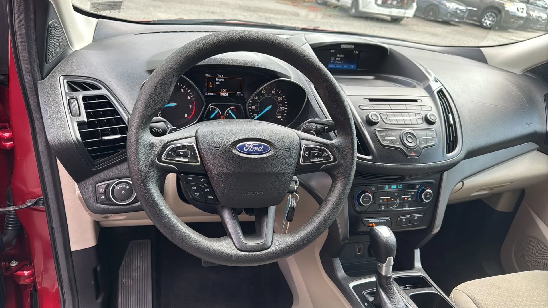 Used 2017 Ford Escape SE image 9