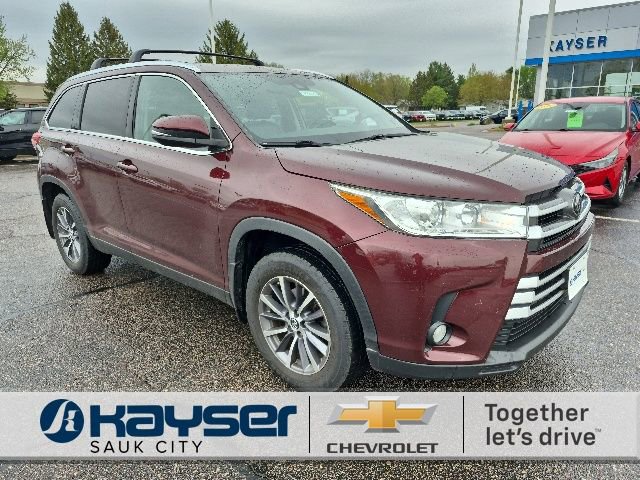 Used 2019 Toyota Highlander XLE AWD/4WD image 1