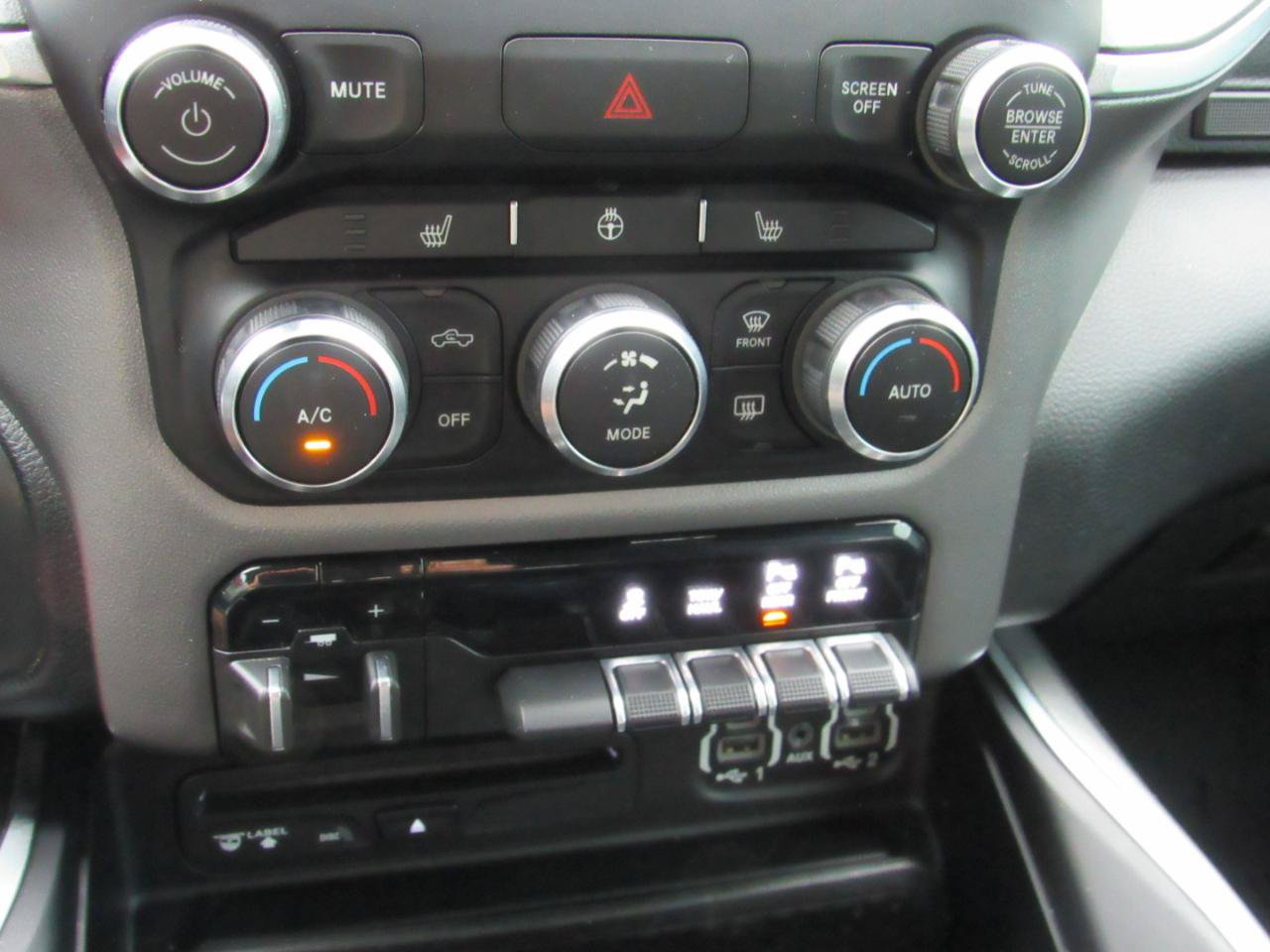 Used 2019 RAM 1500 Big Horn AWD/4WD image 31
