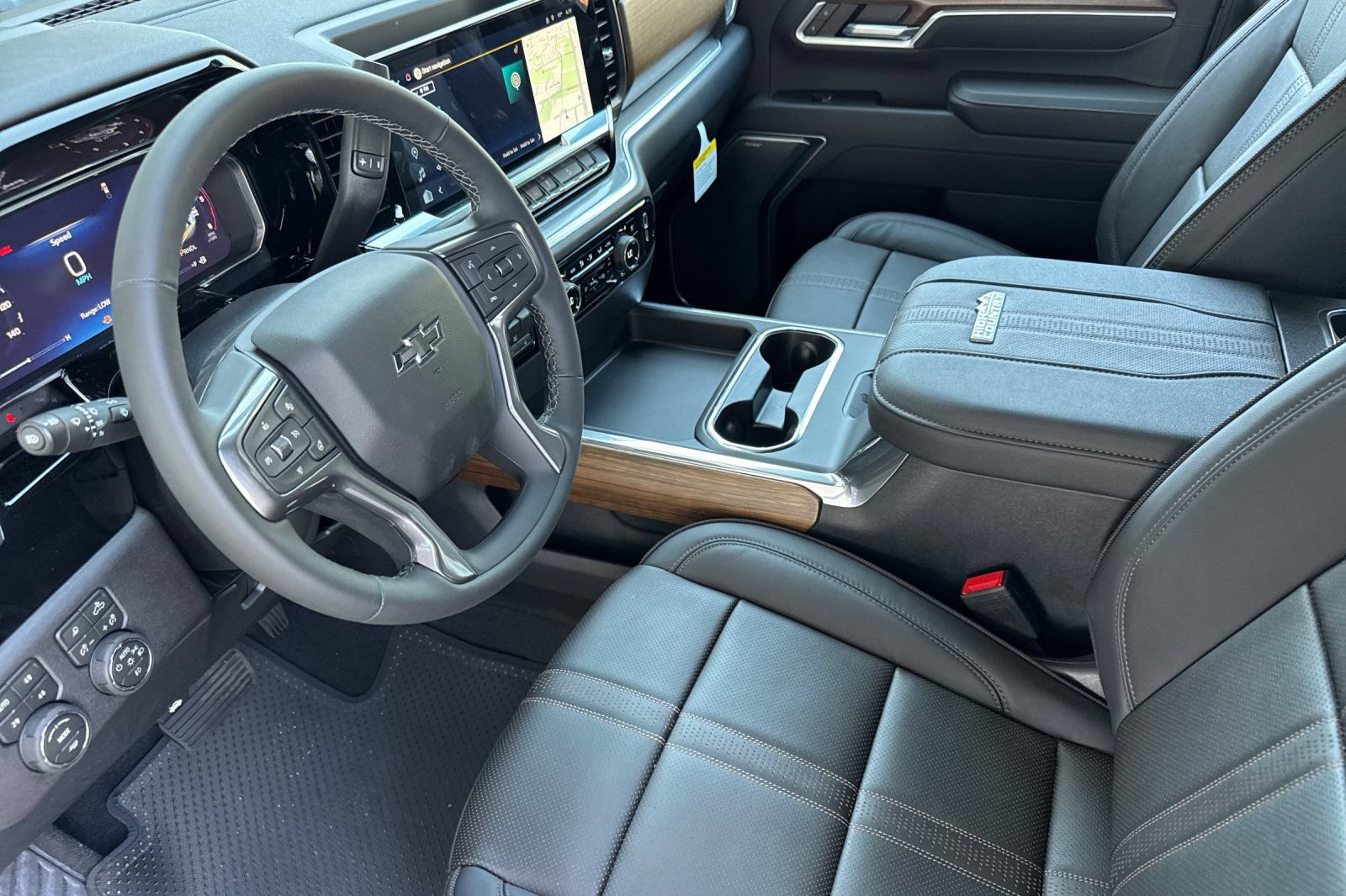 New 2026 Chevrolet Silverado 2500 High Country w/ Midnight Edition AWD/4WD image 9