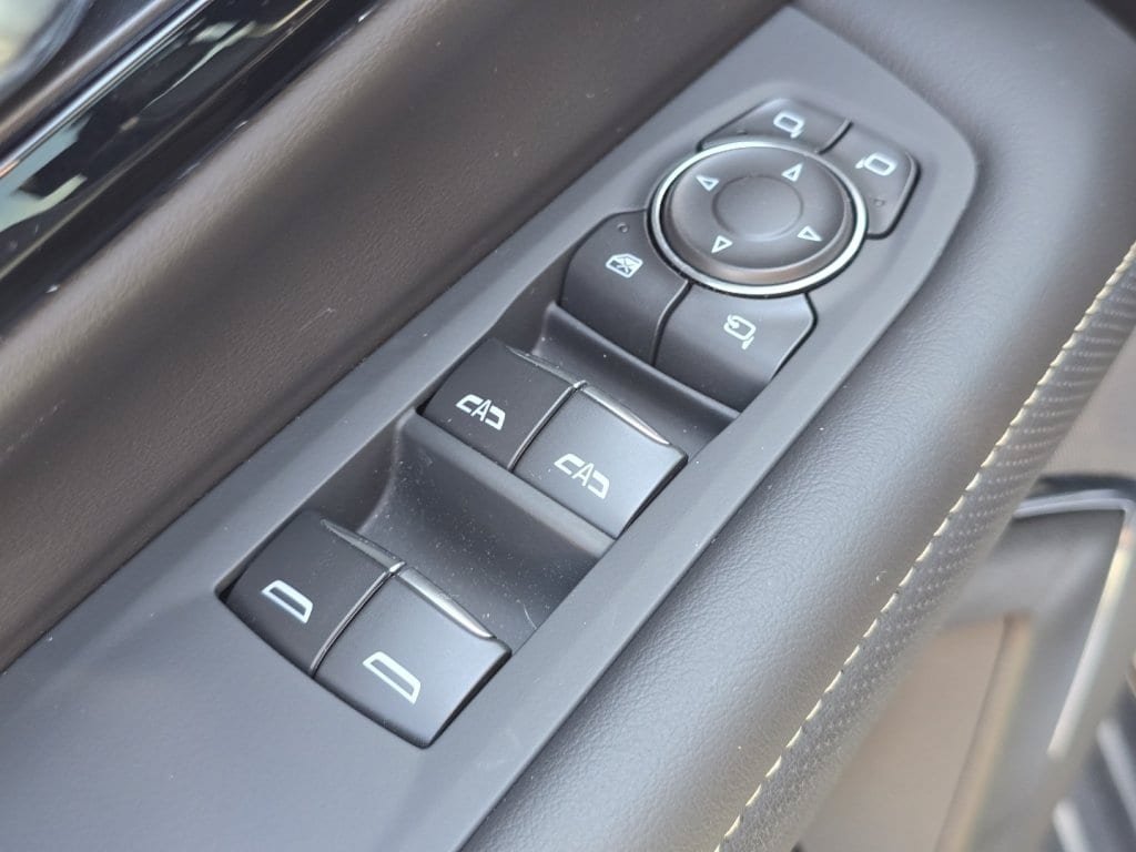 New 2026 Chevrolet Suburban Premier AWD/4WD image 16
