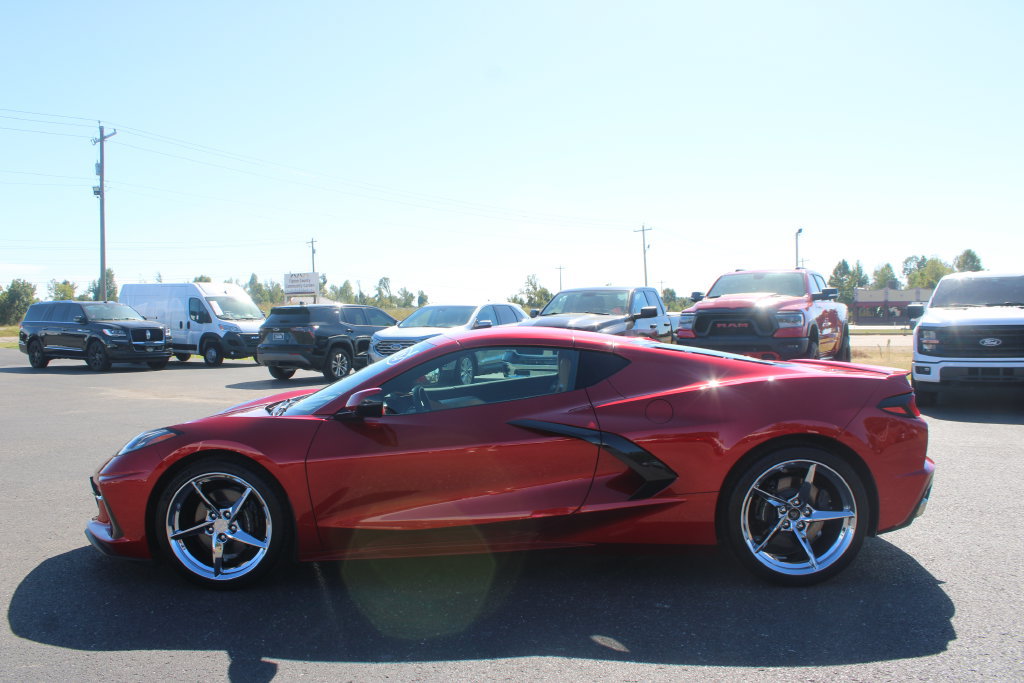 Used 2024 Chevrolet Corvette Stingray Preferred Cpe RWD image 6