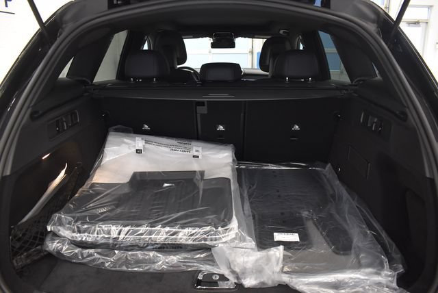 New 2026 Mercedes-Benz GLC 300 4MATIC image 16