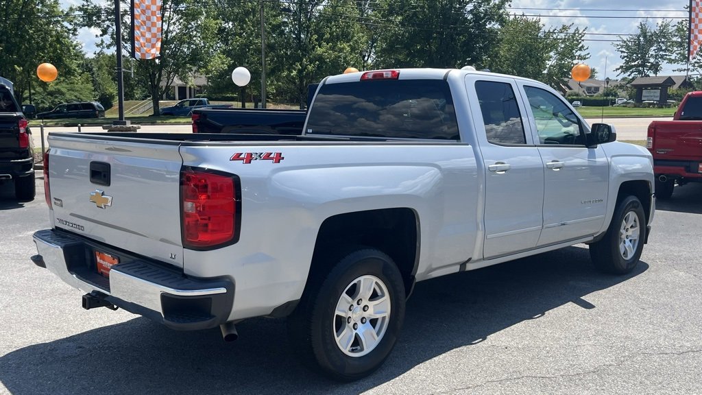 Used 2018 Chevrolet Silverado 1500 LT w/ All Star Edition image 3