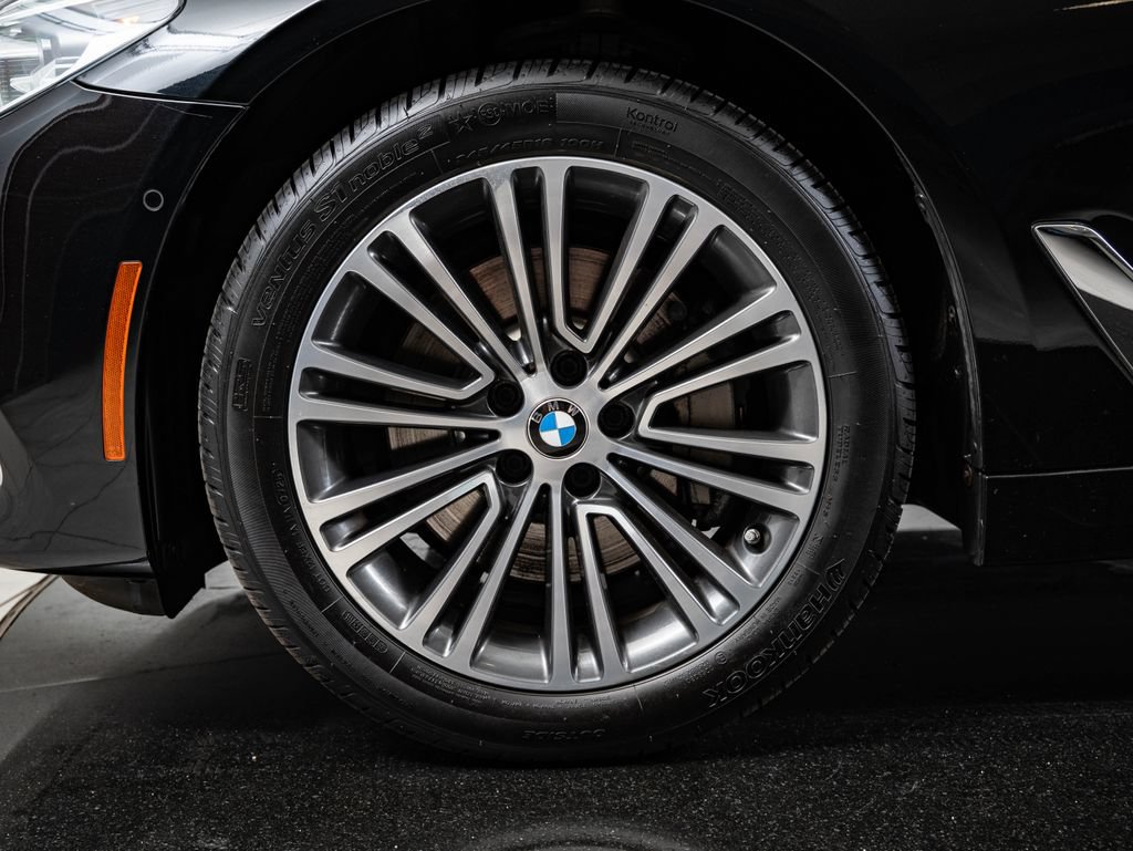 Used 2019 BMW 540i xDrive w/ Executive Package AWD/4WD image 13