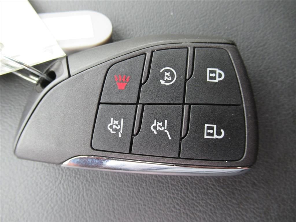 Used 2025 Chevrolet Suburban Z71 AWD/4WD image 29