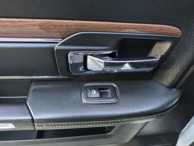 Used 2017 RAM 1500 Laramie image 34