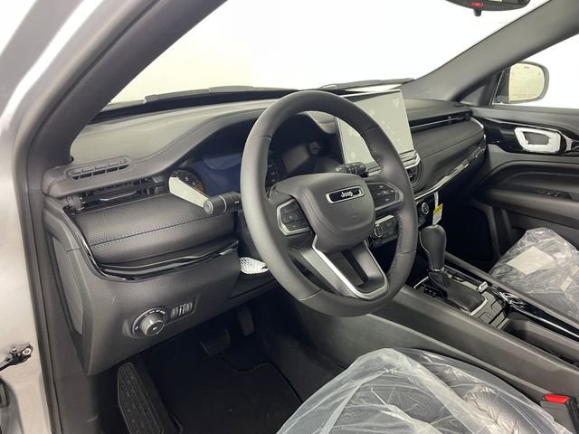 New 2026 Jeep Compass Latitude image 2