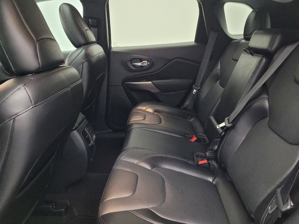 Used 2020 Jeep Cherokee Limited image 18