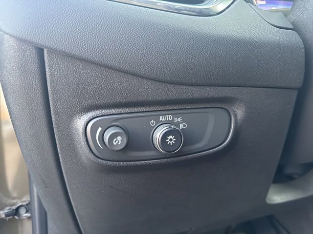 Used 2023 Chevrolet Equinox LT image 12