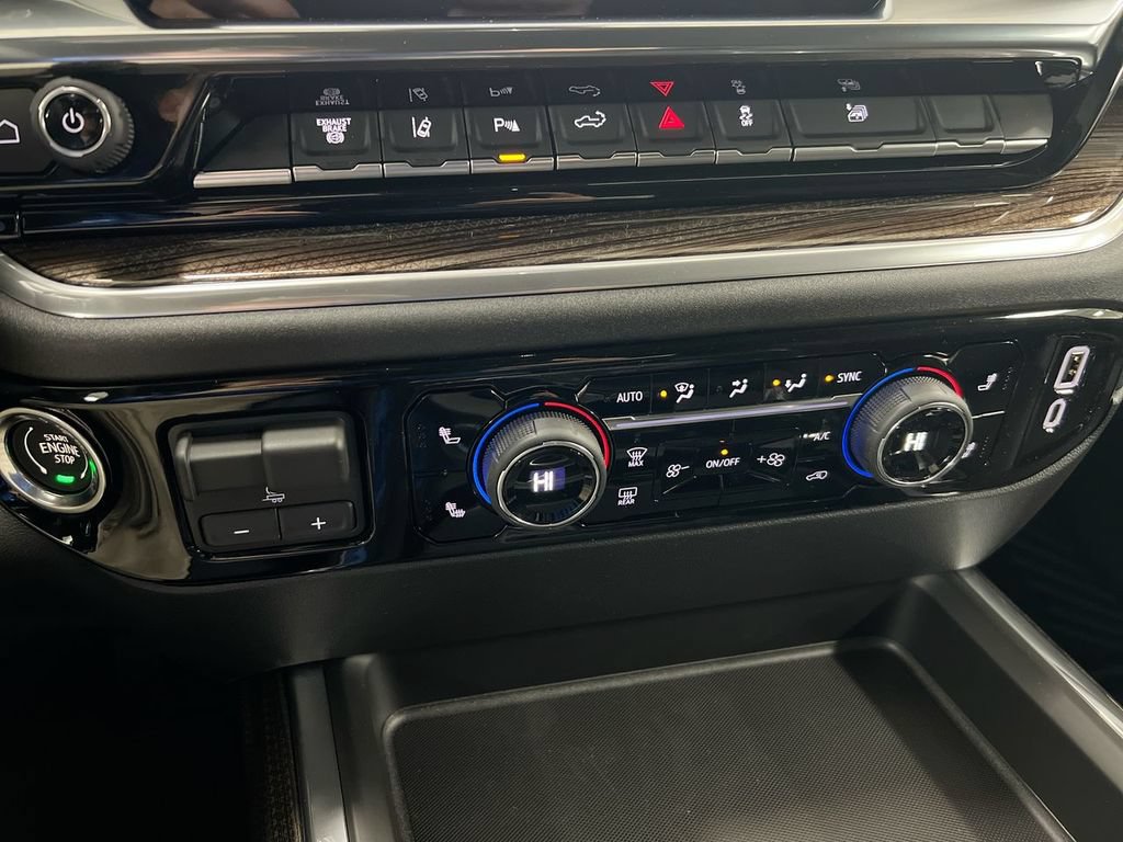 New 2026 Chevrolet Silverado 2500 LT w/ All Star Edition AWD/4WD image 11