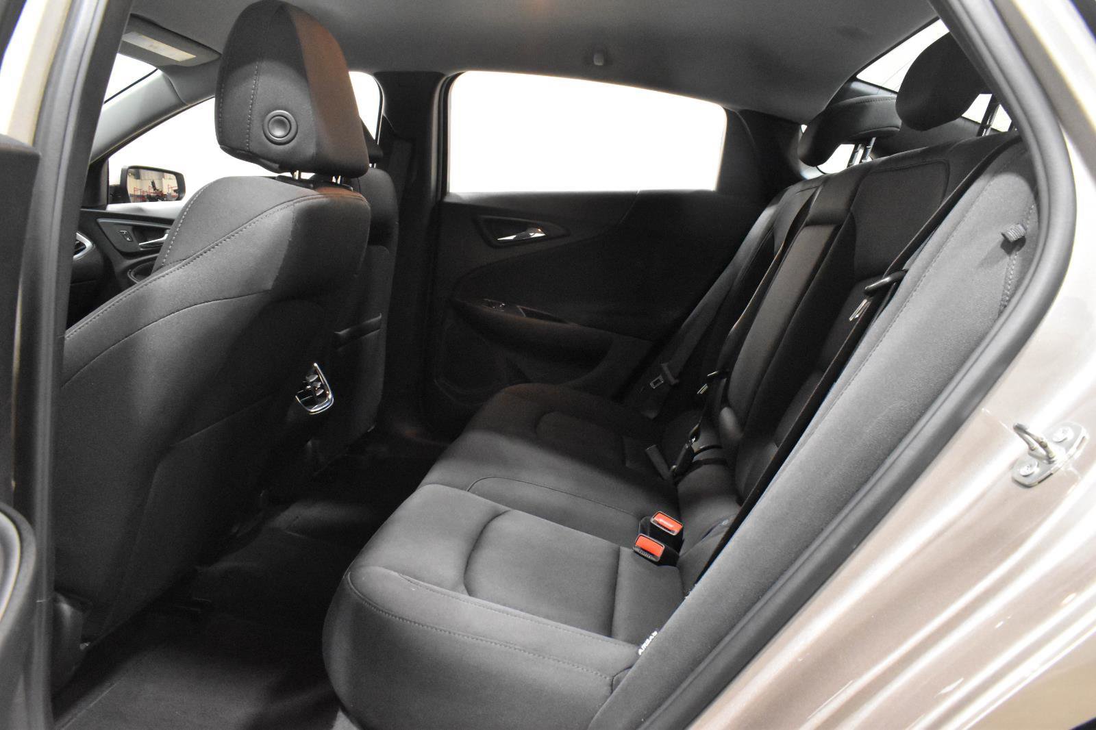 Used 2023 Chevrolet Malibu LT w/ Driver Confidence Package FWD image 8