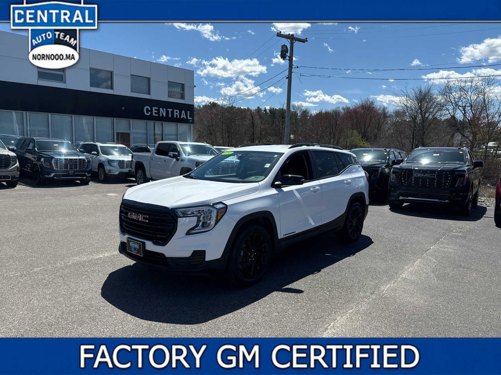 Used 2023 GMC Terrain SLE w/ Driver Convenience Package AWD/4WD image 1