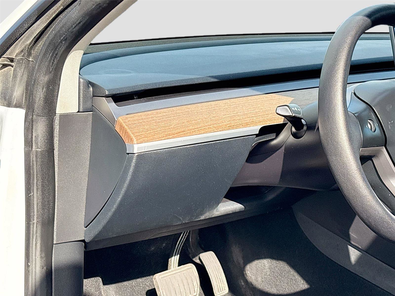 Used 2023 Tesla Model 3 Standard Range image 10