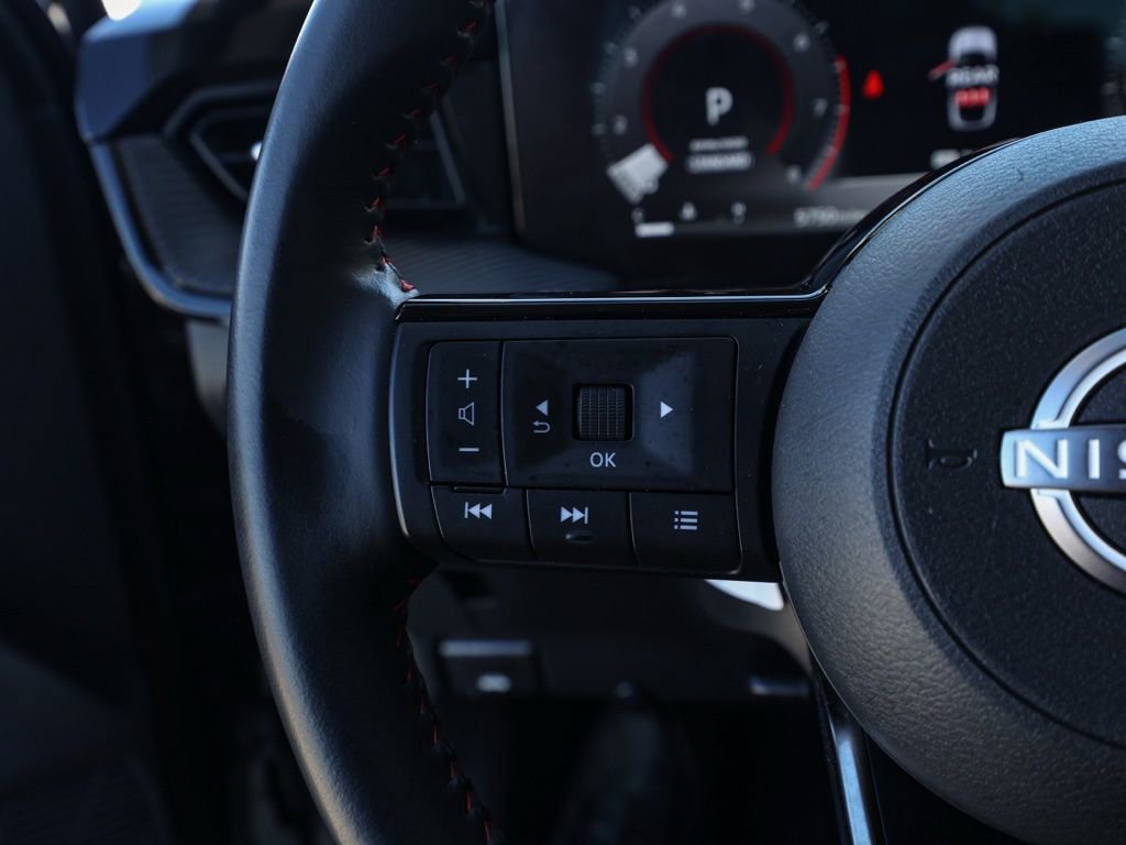 Used 2025 Nissan Kicks SR image 26